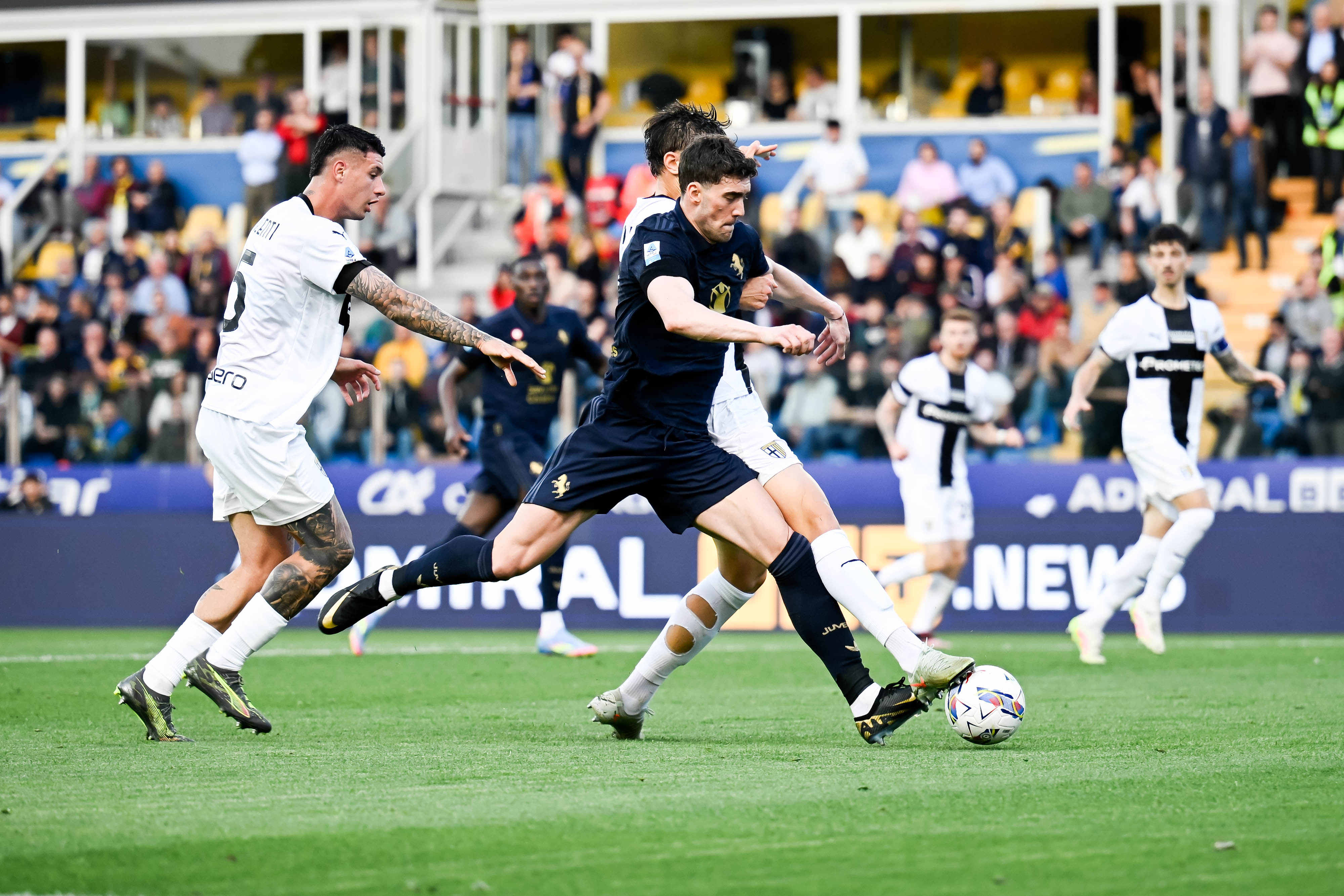 开云体育登录-包含帕尔马客场惨败，积分榜逐渐垫底的词条