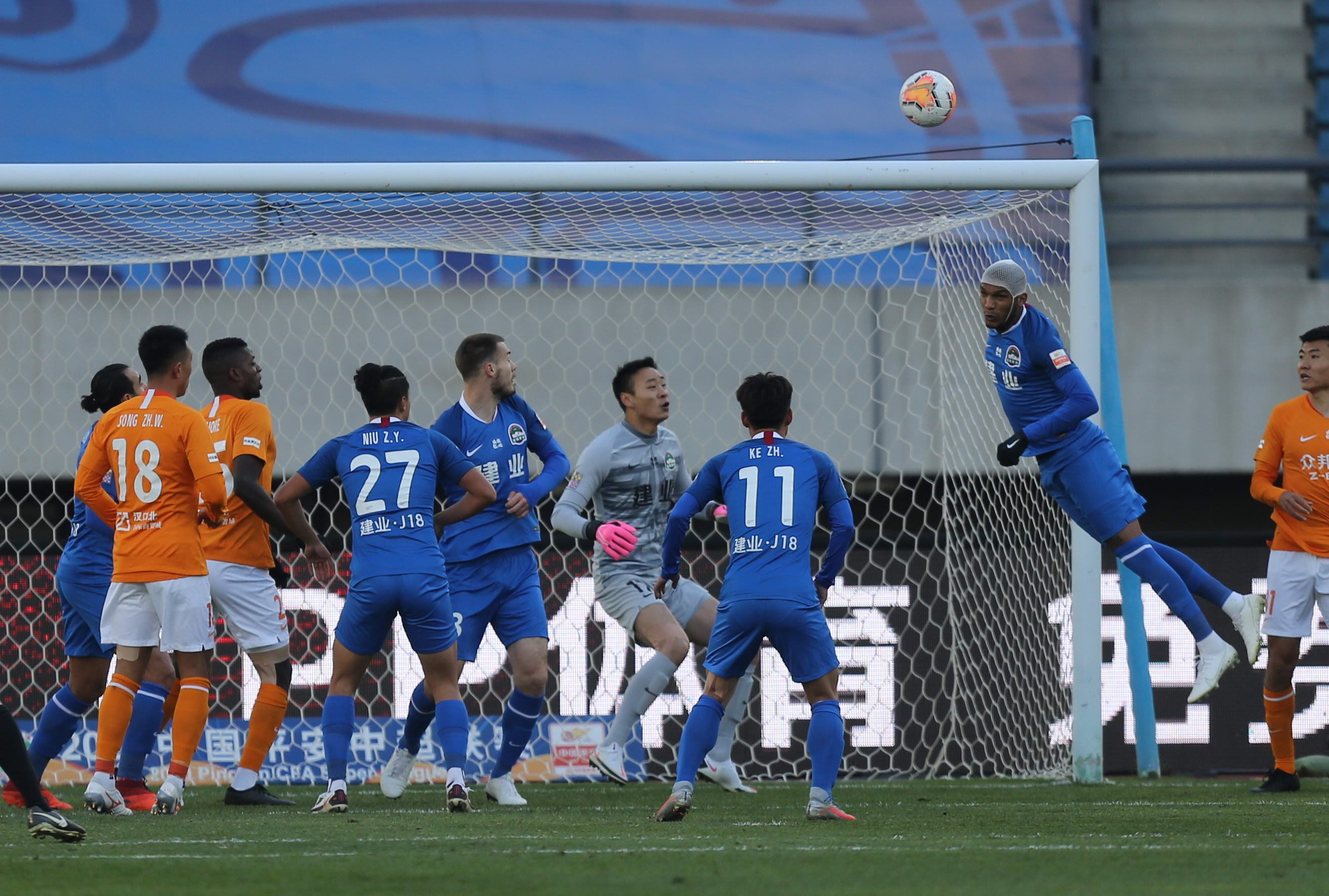 开云官网-武汉卓尔战术调整有成效，豪取三分的简单介绍