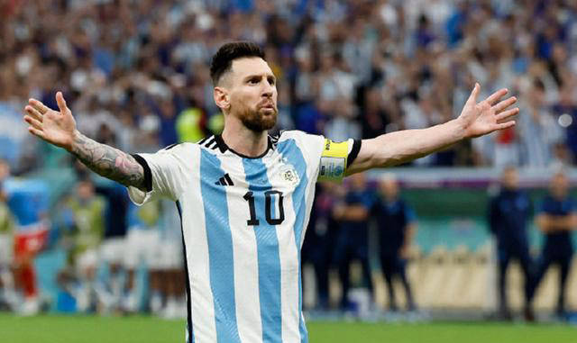 开云体育下载-梅西领衔阿根廷冲击美洲杯冠军