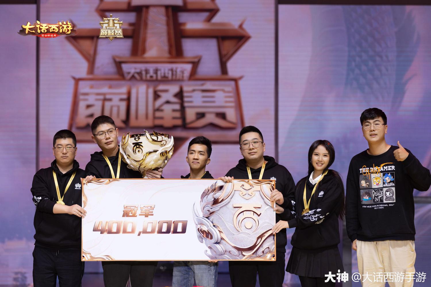 开云体育入口-落幕之际，英雄逐鹿谁能胜出？