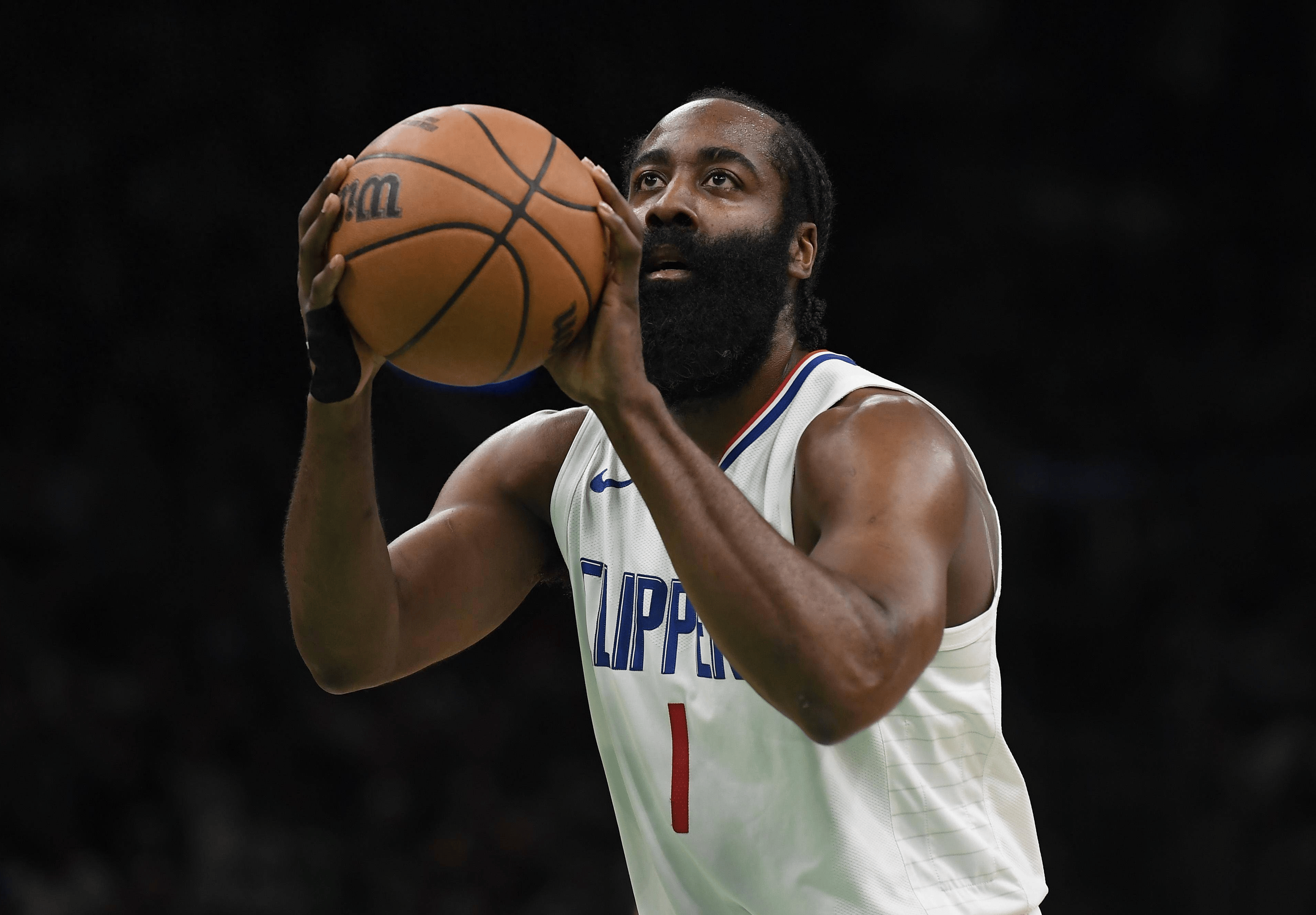 快船逆转篮网,获得胜利 快船逆转篮网,获得胜利