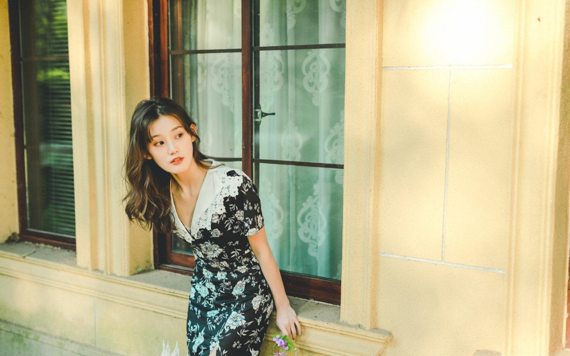 塔图姆爆发助广厦队生死战取胜尼克斯，篮球跨界对决引爆激情