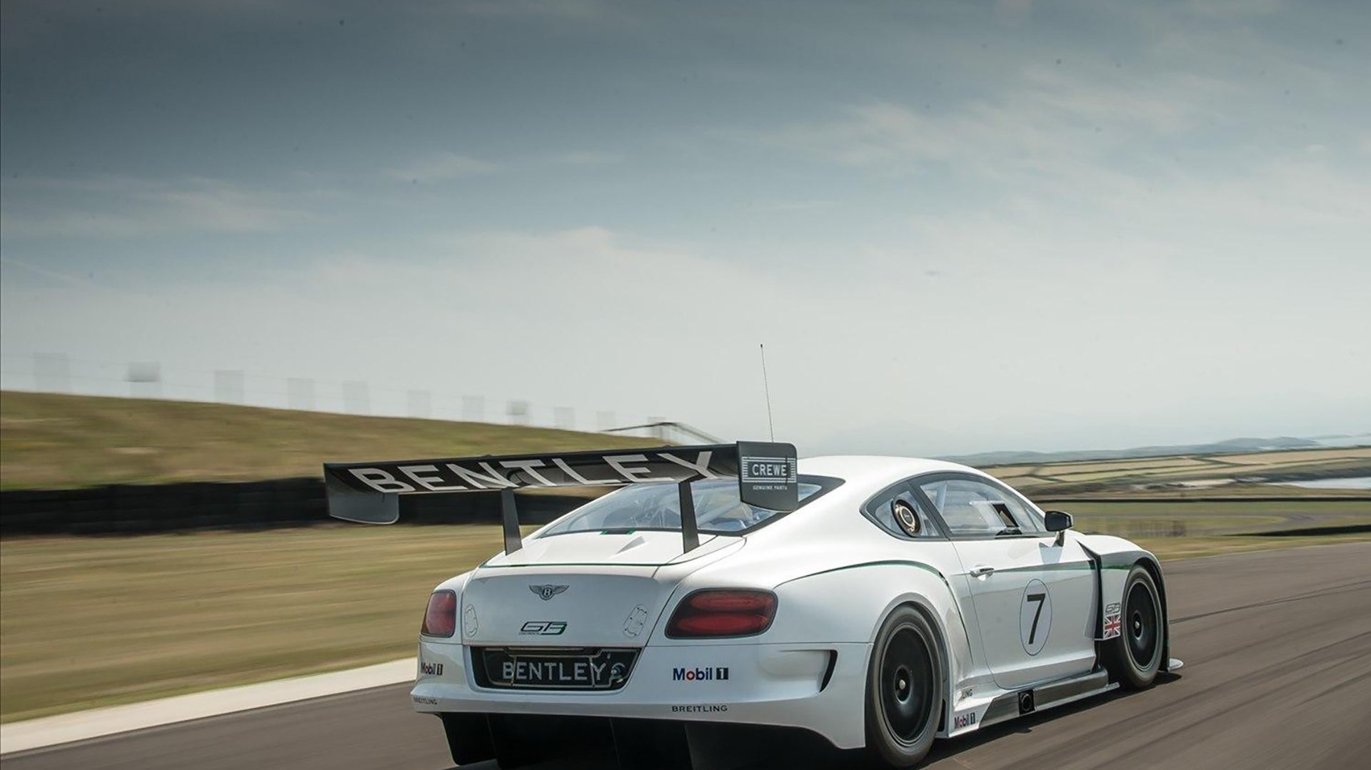 梅西完美发挥点亮巴拉圭与几内亚的友谊赛对决