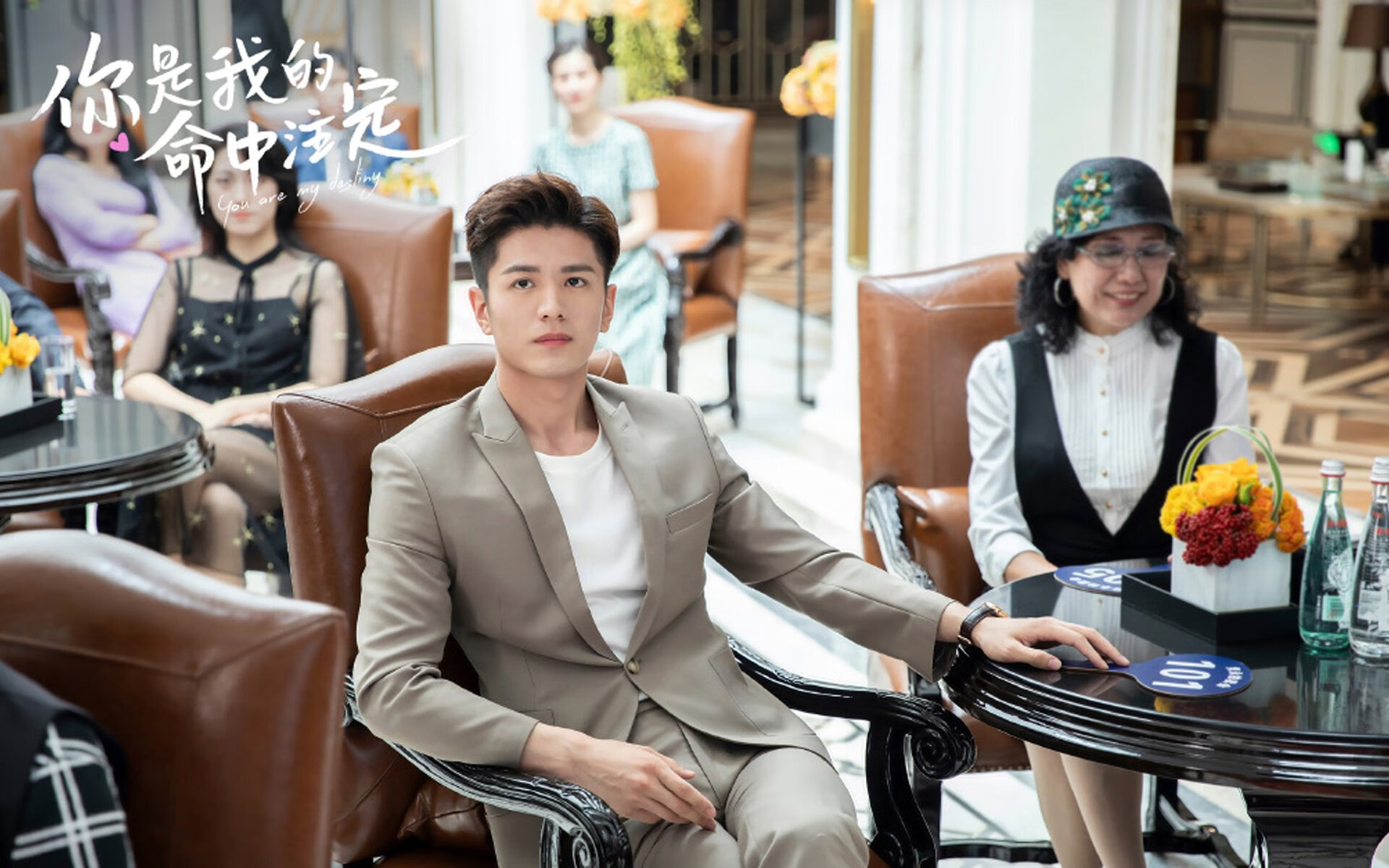 开云下载-萨卡，在挪威的极光下，撰写绿茵教科书