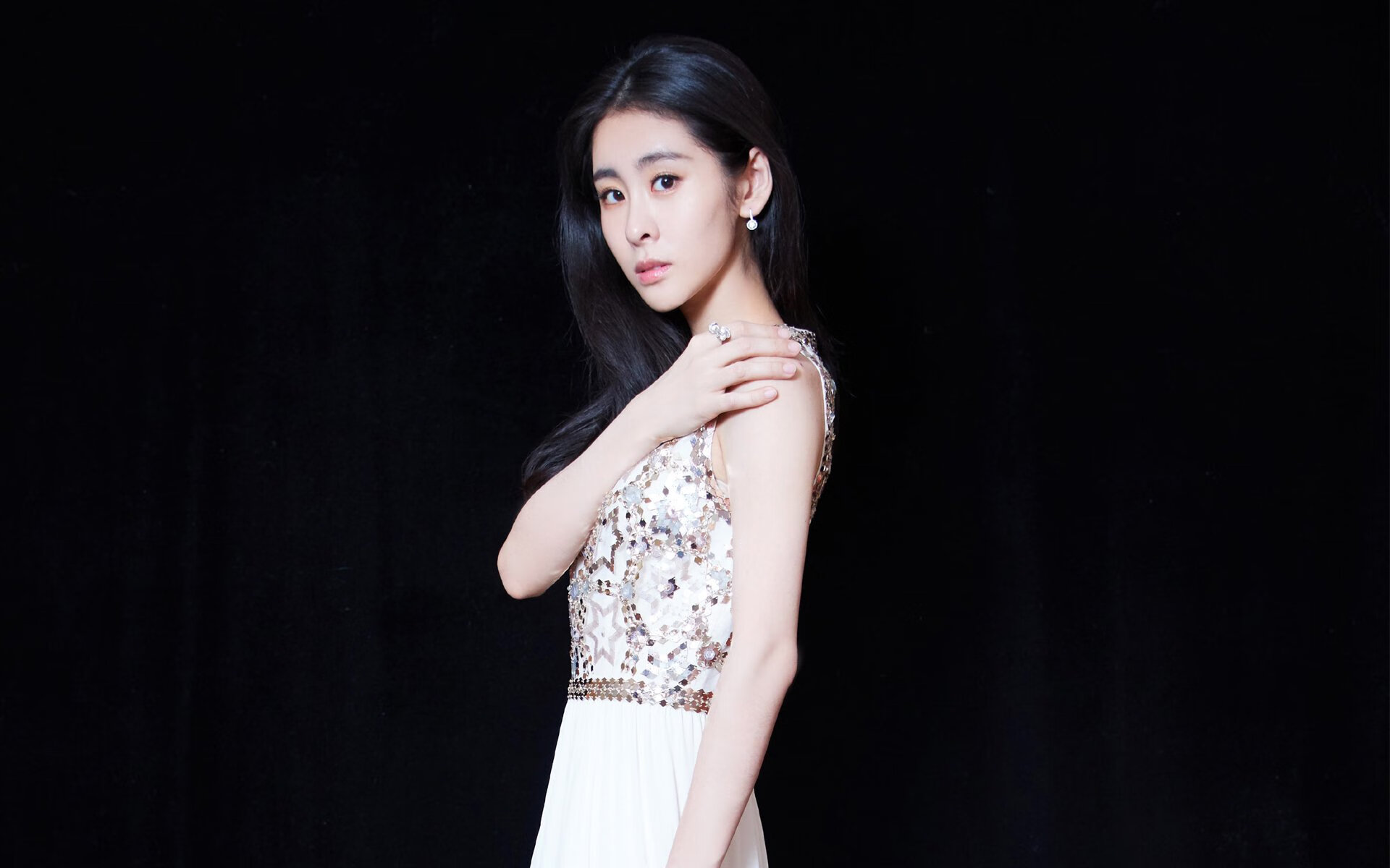 东瀛铁卫的北欧试炼,富安健洋在罗马与冰岛的焦点战中证明价值