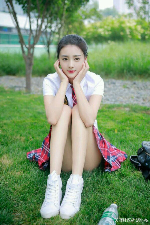 开云下载-人球合一的盛宴，欧文全程高能输出，骑士主场横扫森林狼