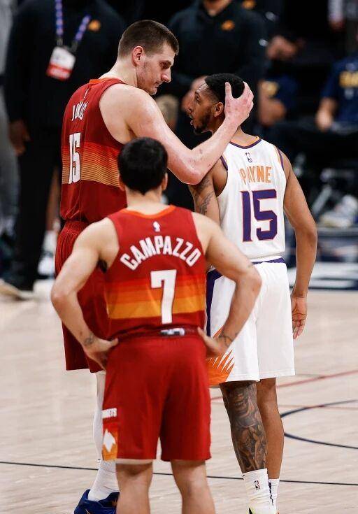 佛罗伦萨防守锁死AC米兰，加维在西决生死战接管比赛